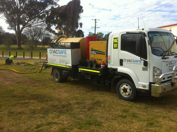 Vacsafe-Cleaning-out-local-storm-water-Pits-sewer-drain-cleaning-3000l-sucker-truck-hire-mudgee