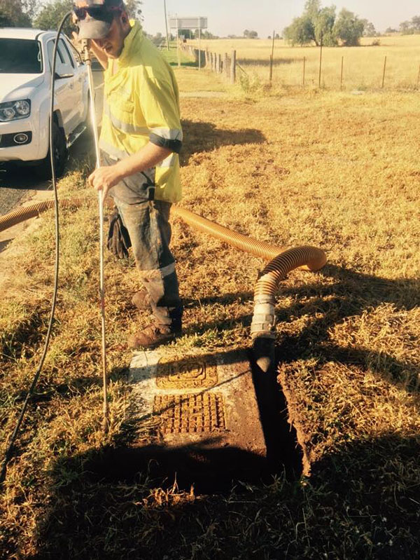 Vacsafe-Jetting-hydro-excavation-non-destructive-digging-pipe-mudgee