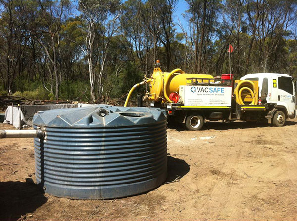 Vacsafe-suck-out-drillers-tanks-and-settling-pit-excess-water-and-waste-removal-mudgee